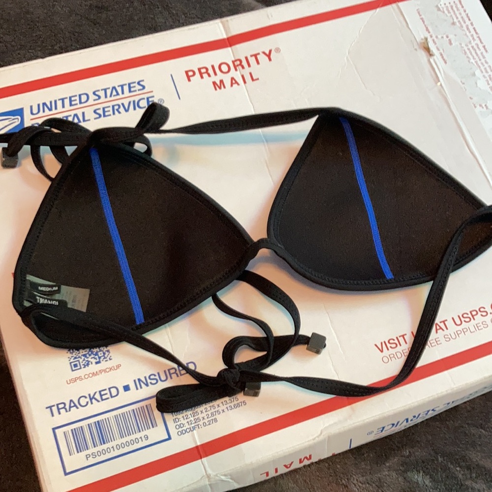 NWT Triangl Swimwear Reversible Bikini Top Blue M - Picture 2 of 3